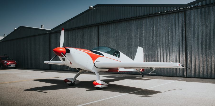 The Difference Between Wet Leasing and Dry Leasing